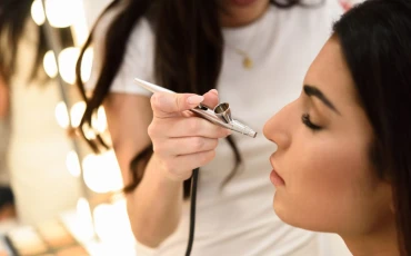 Apply airbrushed make-up